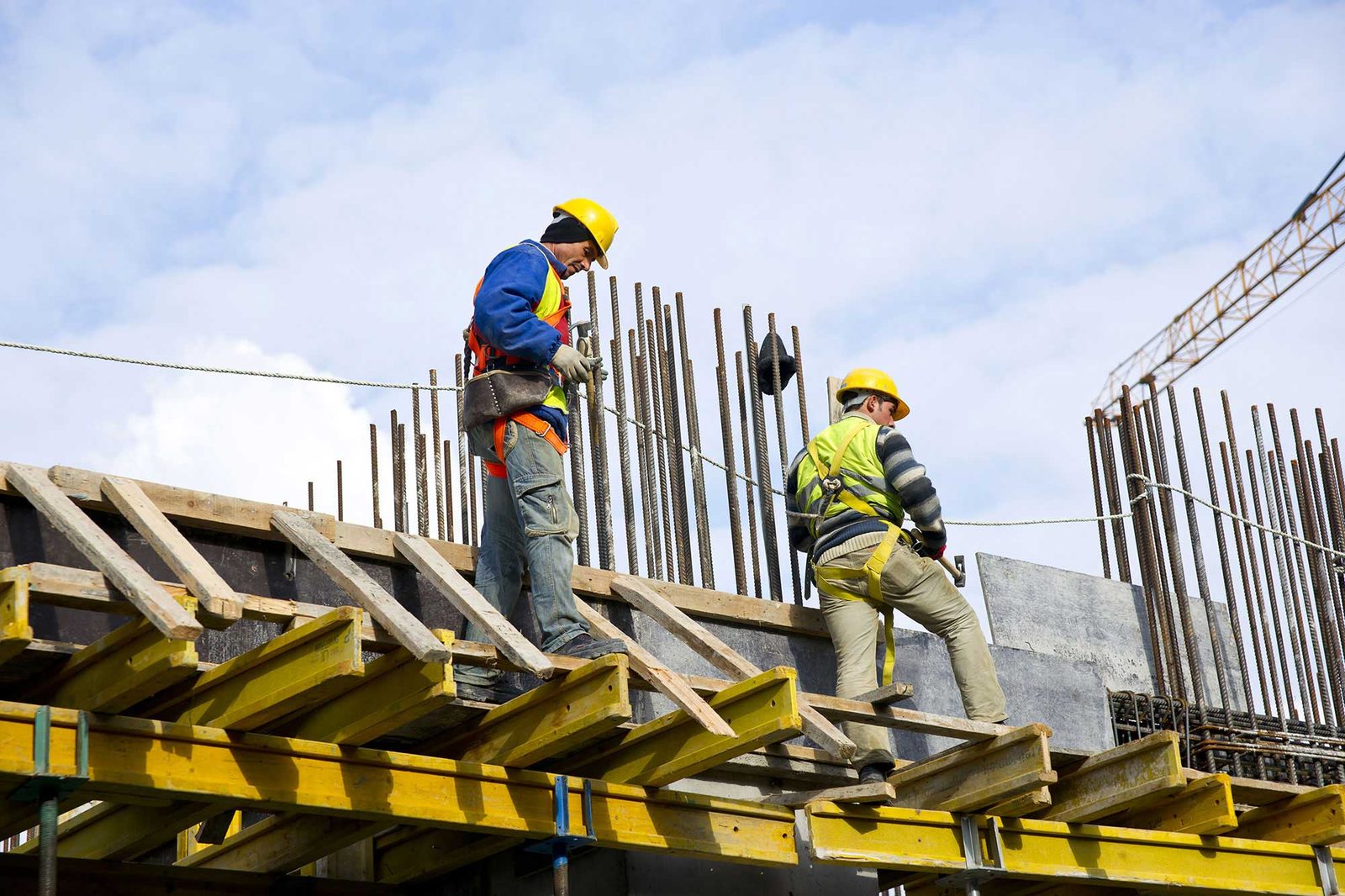 建設・技術職で働く人々